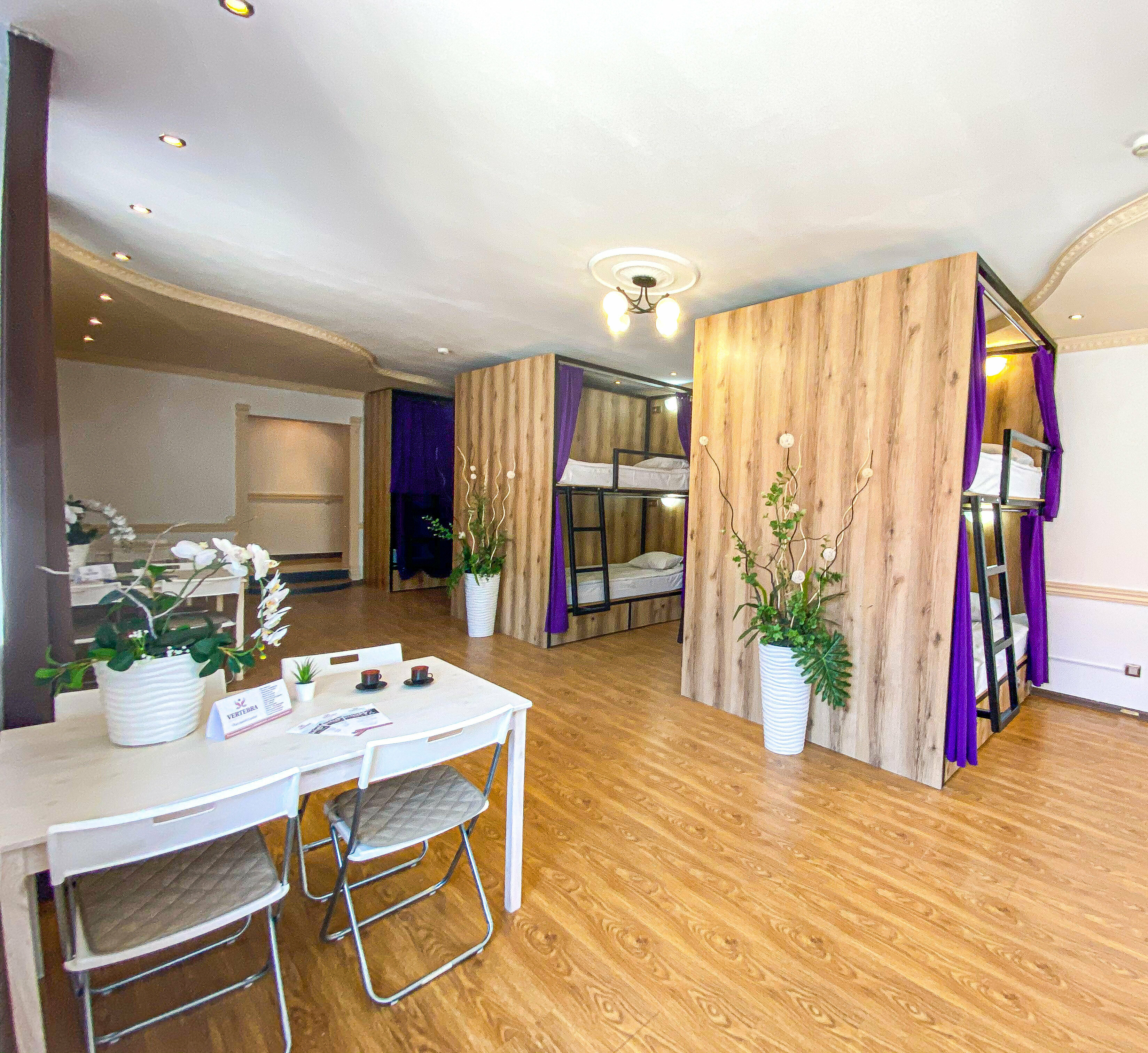 Общий 10-местный номер для мужчин и женщин