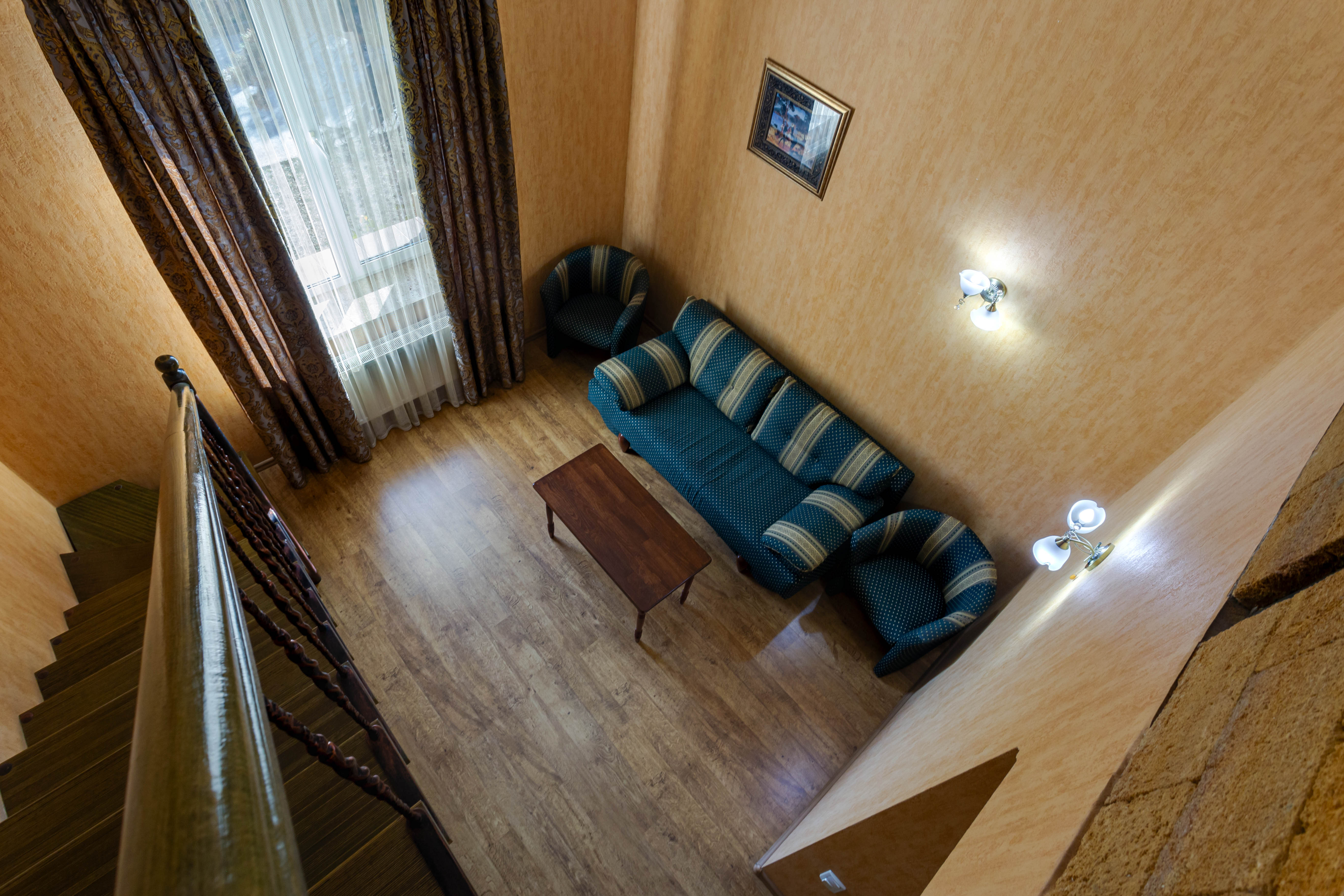 Двухуровневый четырехместный номер