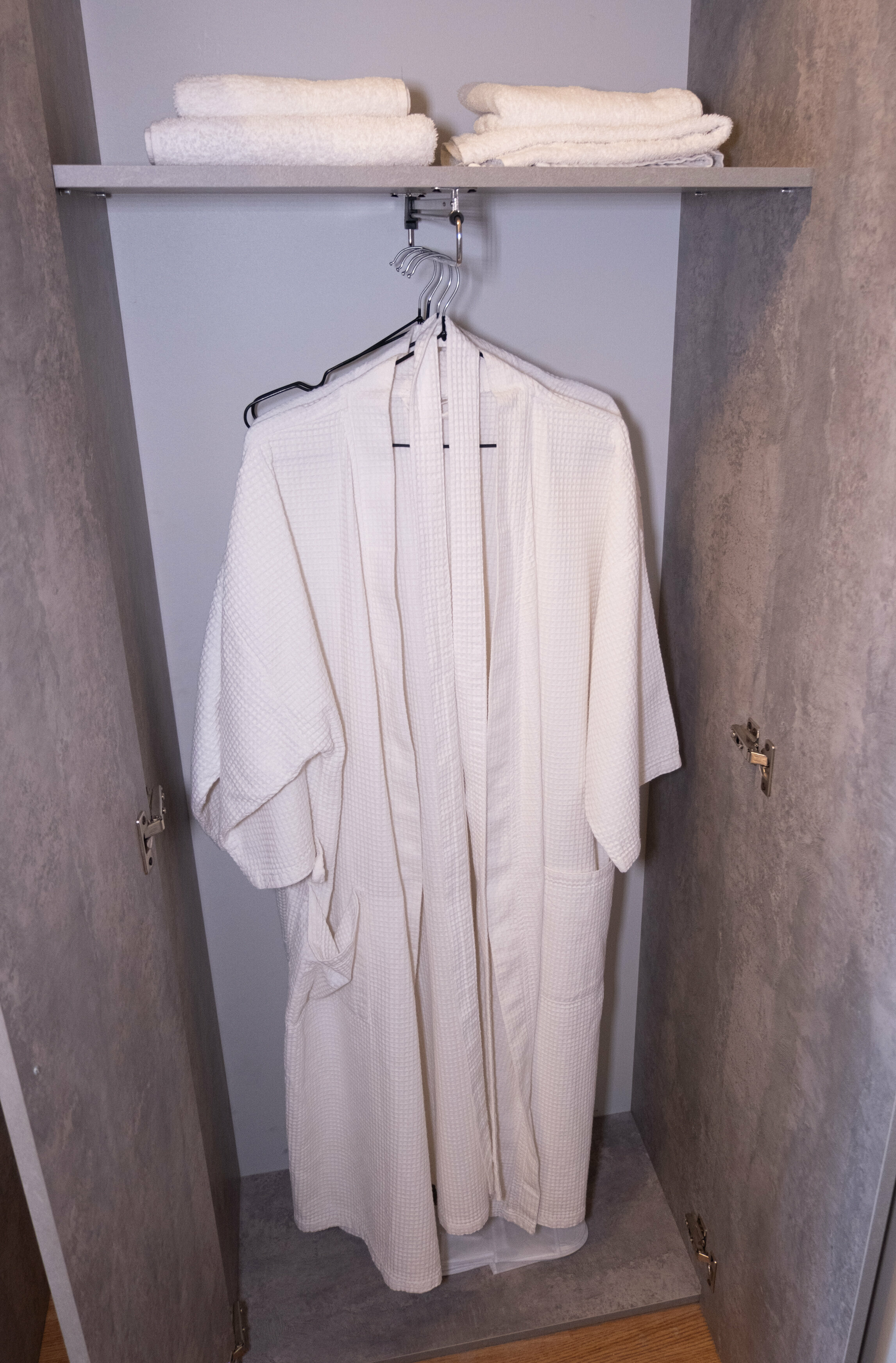 Двухместный номер с 2 отдельными кроватями и общей ванной комнатой