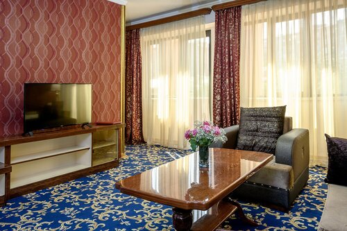 Executive Suite в Royal Plaza by Stellar Hotels