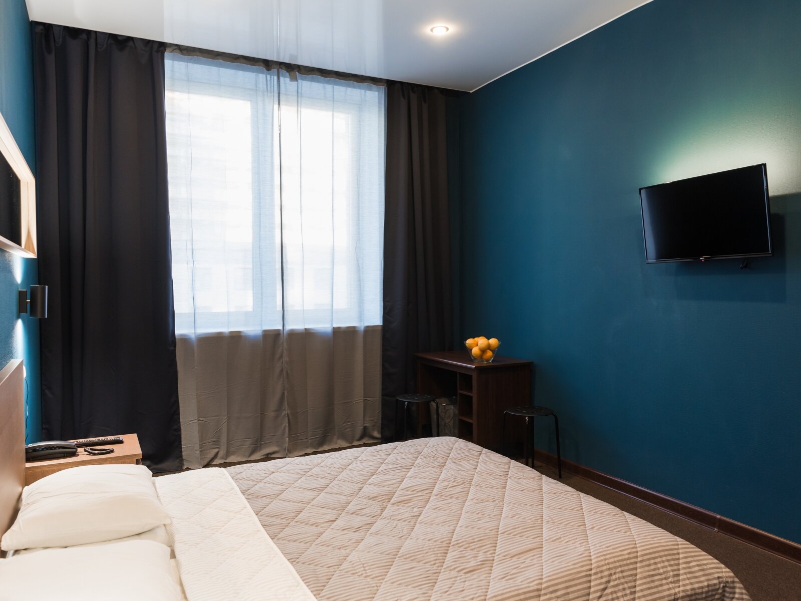 Двухместный номер Комфорт с 1 большой двуспальной кроватью