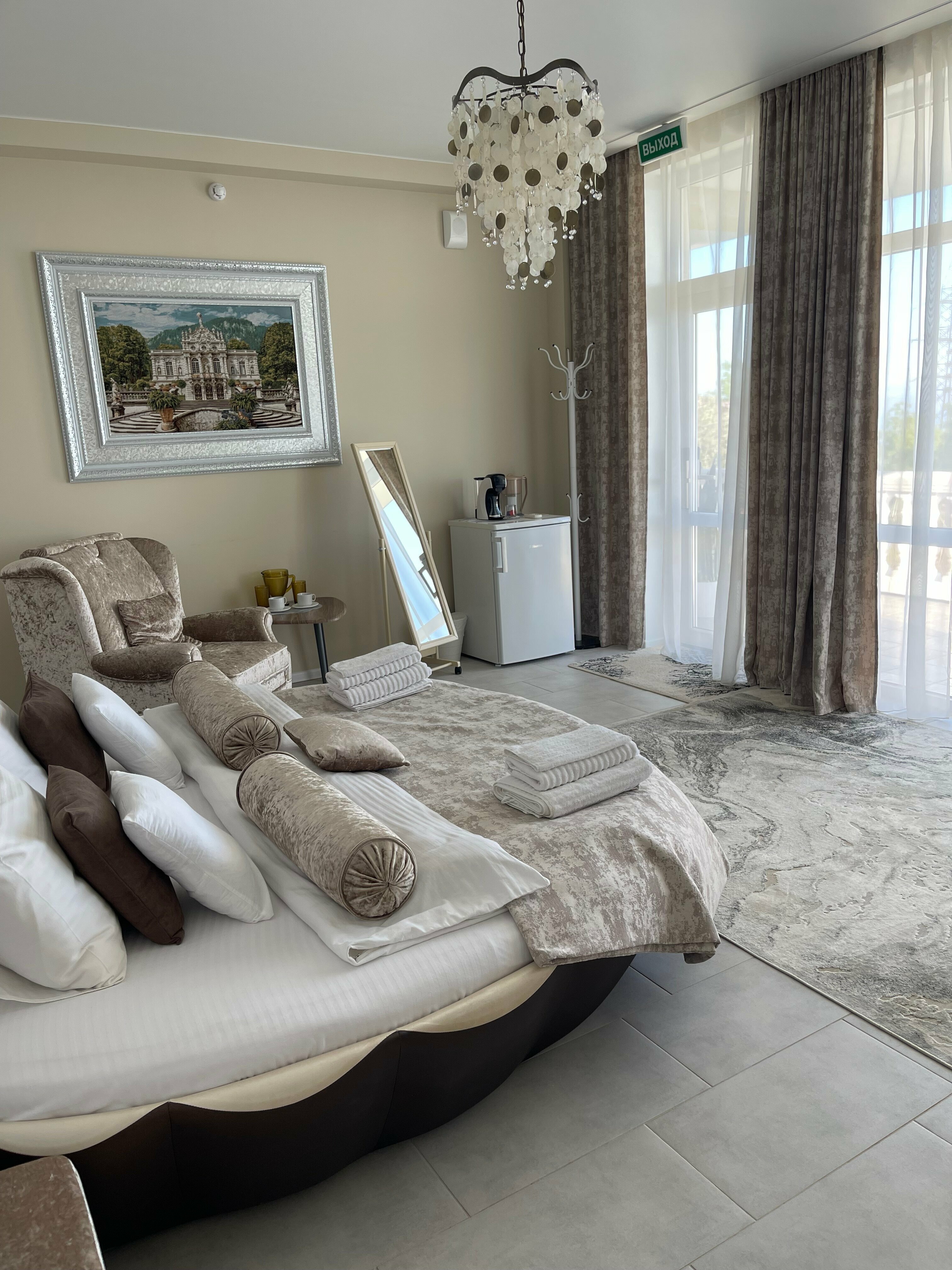 Улучшенный люкс с видом на море