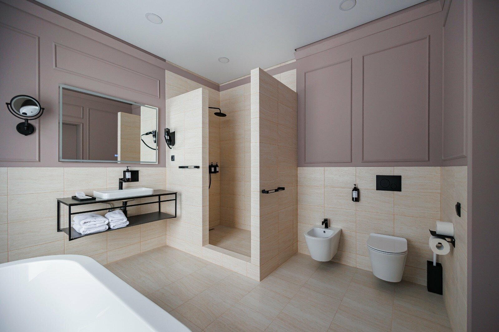 Улучшенный номер с кроватью размера «king-size»