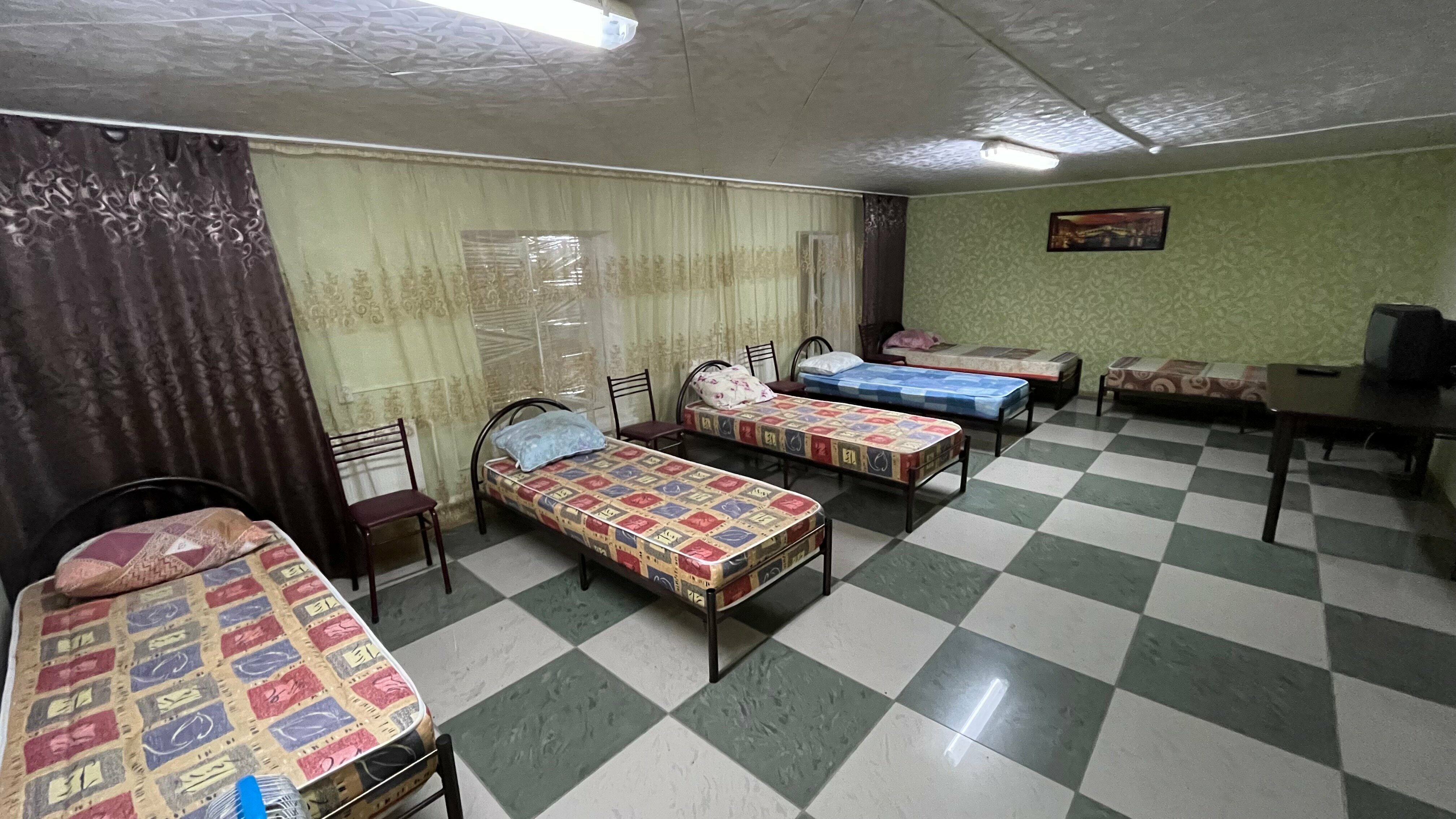 Кровать в общем 6-местном номере