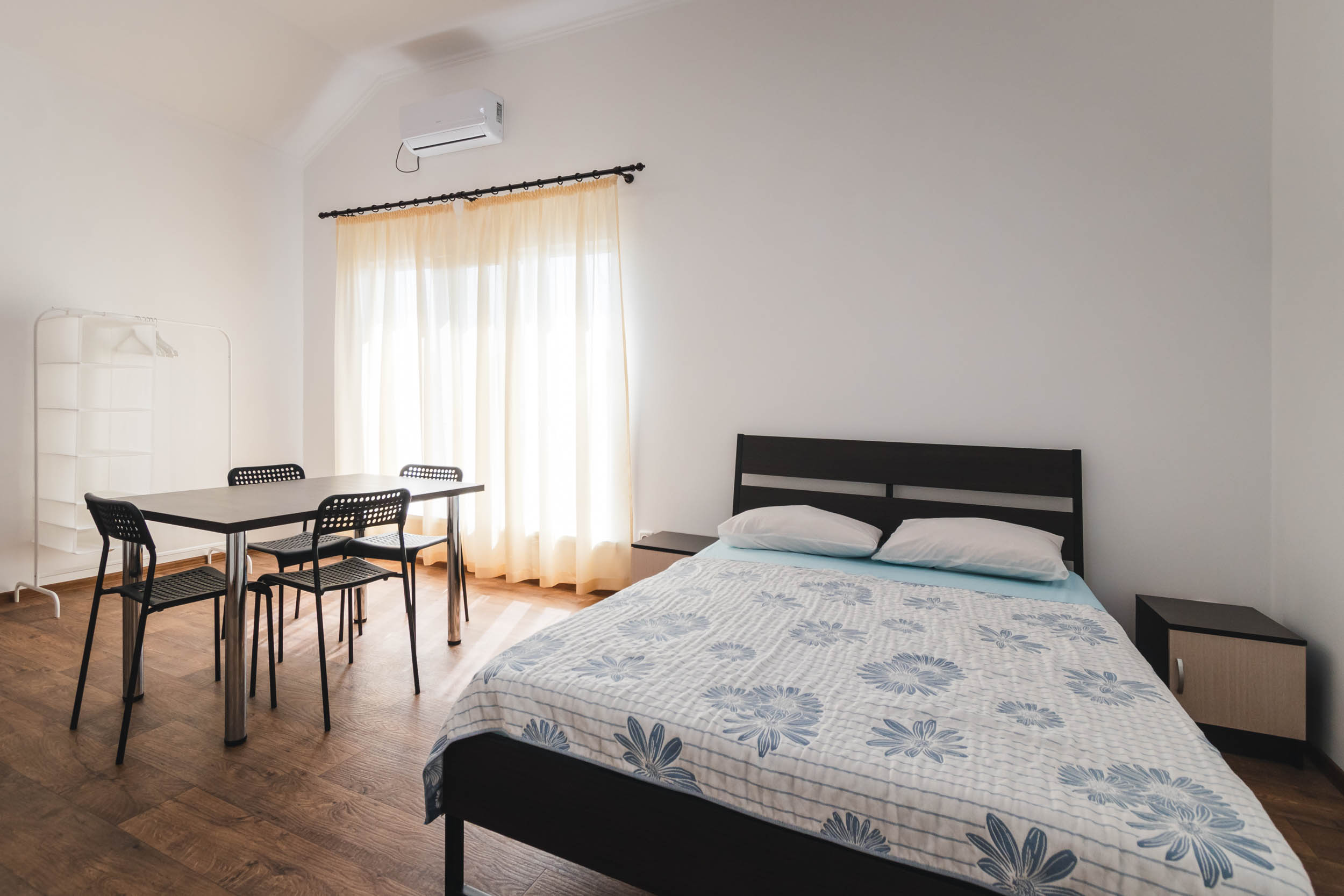 Семейный номер с видом на горы