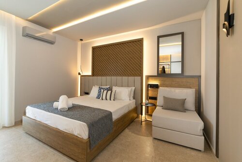 Двухместный номер «Делюкс» с 1 двуспальной кроватью (2 Adults + 1 Child) в Mythic Summer Hotel