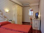 Трехместный номер в Hotel Diana