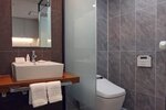 Улучшенный двухместный номер с 1 двуспальной кроватью в Royal Square Hotel Seoul