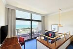 Номер «Делюкс», 1 двуспальная кровать «Кинг-сайз», балкон, вид на море в Sheraton Grand Doha Resort & Convention Hotel