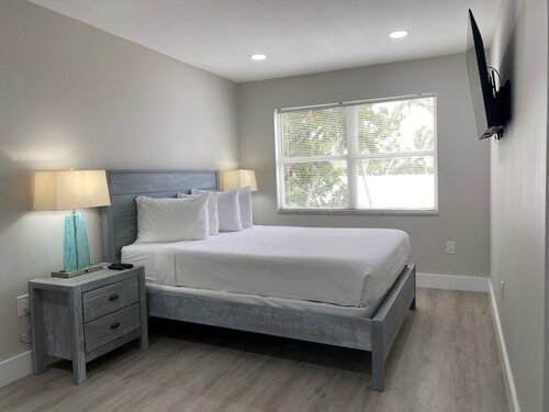 Улучшенный номер в Amoray Dive Resort