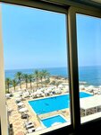 Single Sea View Room, No Balcony в Queen’s Bay