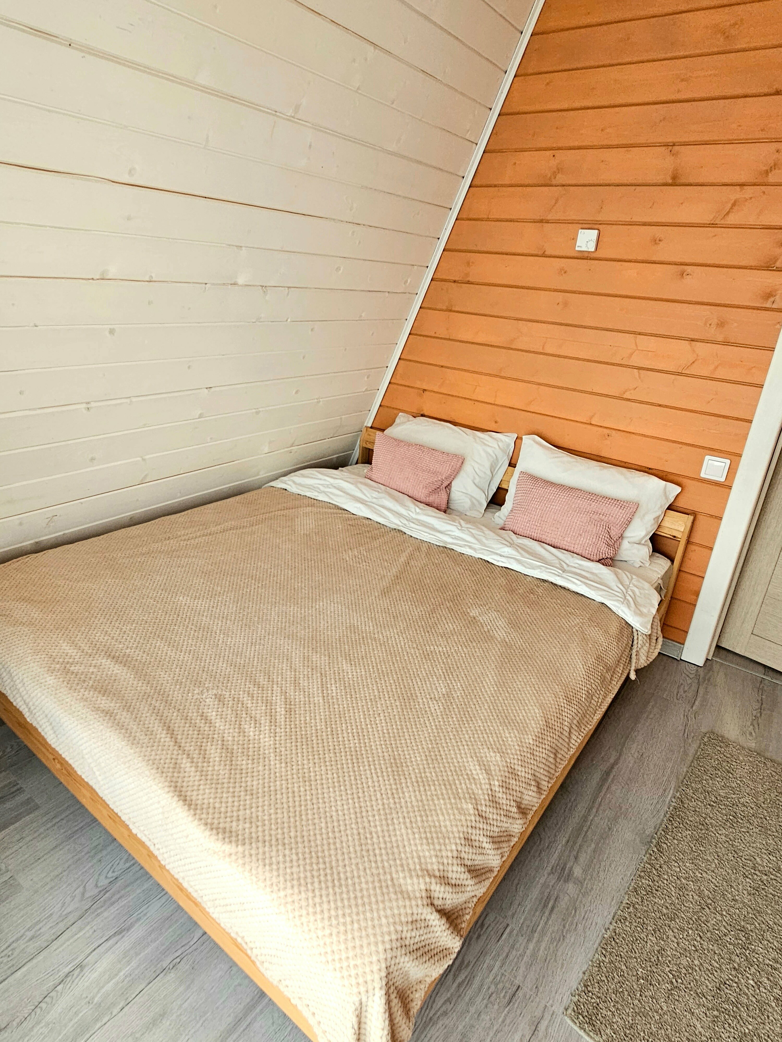 Коттедж с балконом