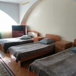 Кровать в 6-местном общем номере в Якиманка