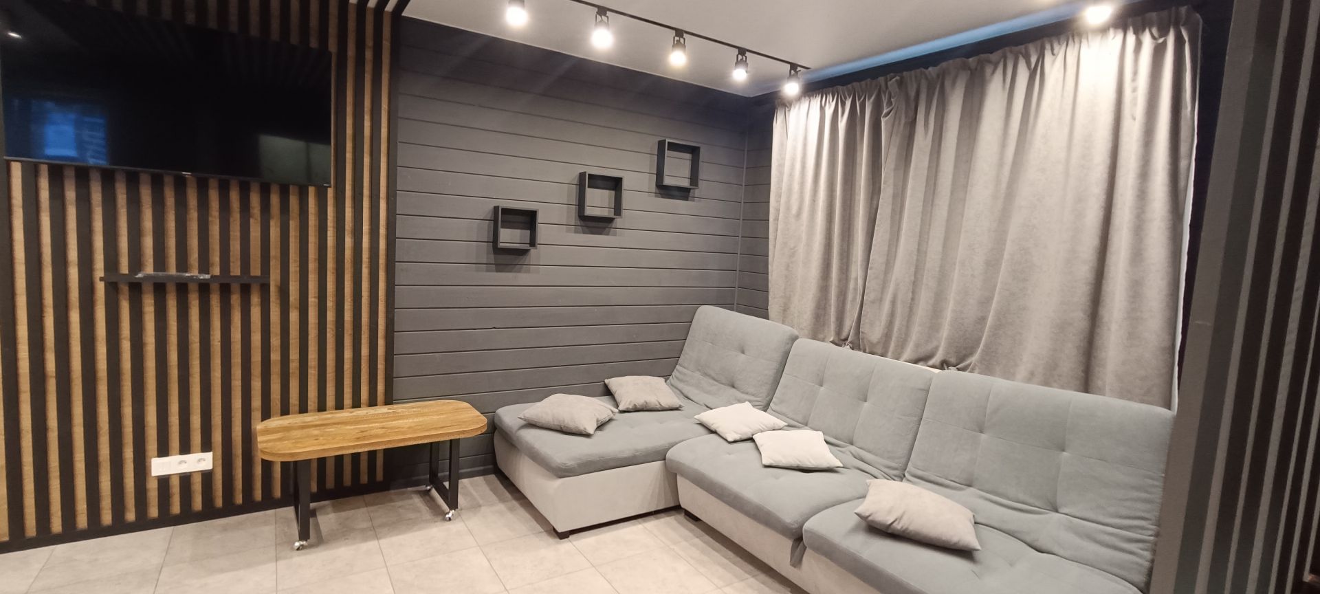 Коттедж с балконом