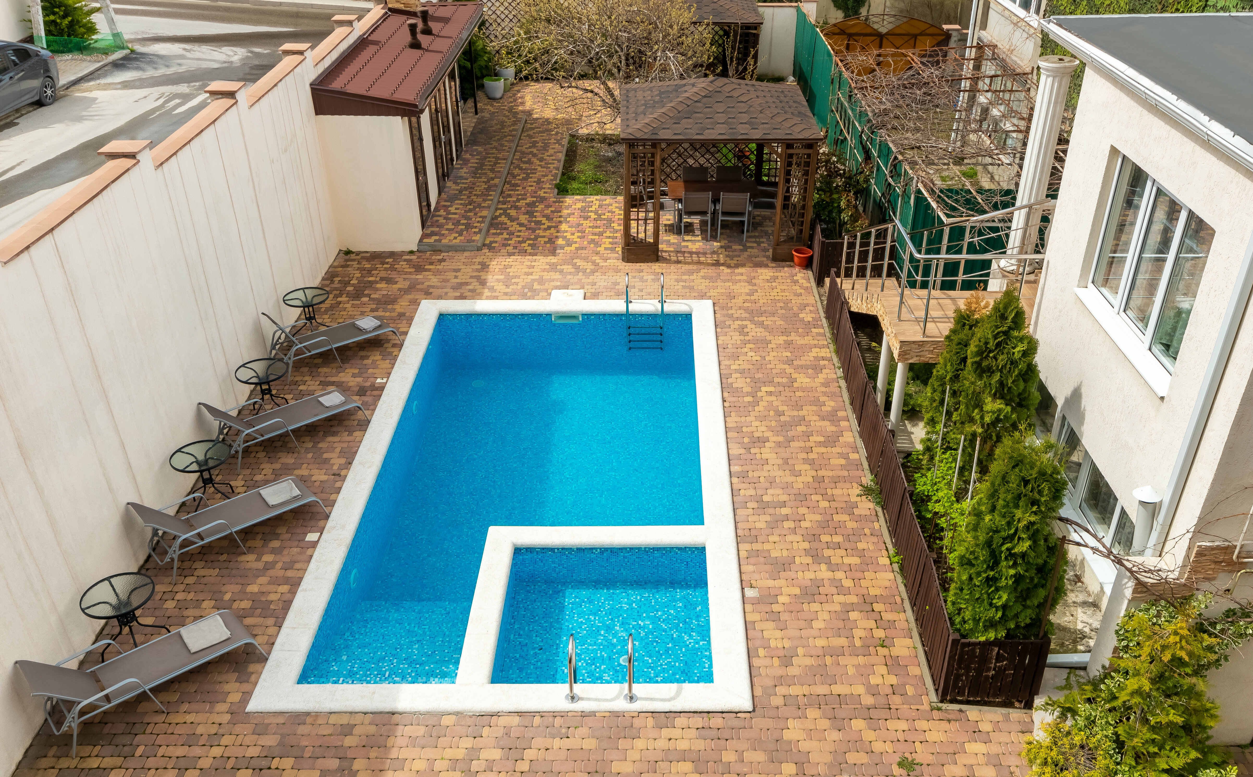 Четырехместный номер с видом на горы