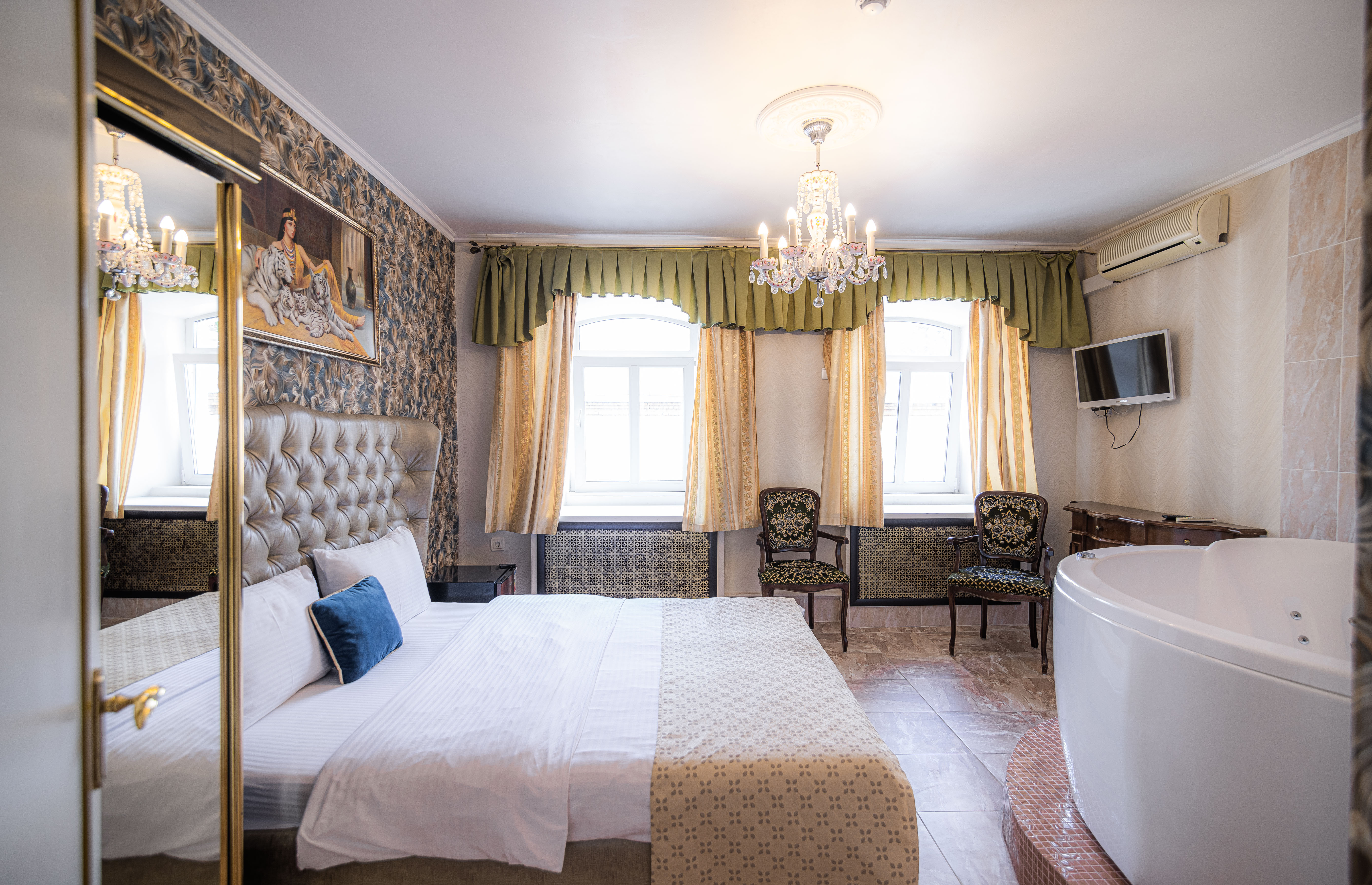 Люкс с гидромассажной ванной