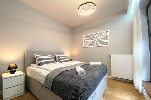 Апартаменты «Премиум», 1 спальня, балкон, вид на сад в ErApartments Premium Browary