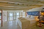 Люкс, вид на бассейн (Split Level) в Thalassa Boutique Hotel