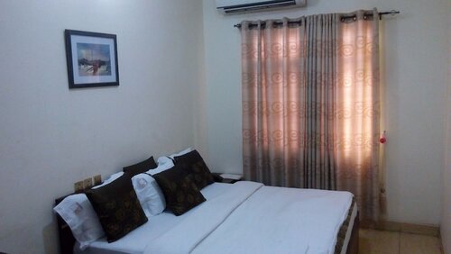 Представительский номер в Rita's Events and Suites