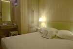 Двухместный номер «Эконом» с 1 или 2 кроватями, без окон в Phidias Hotel