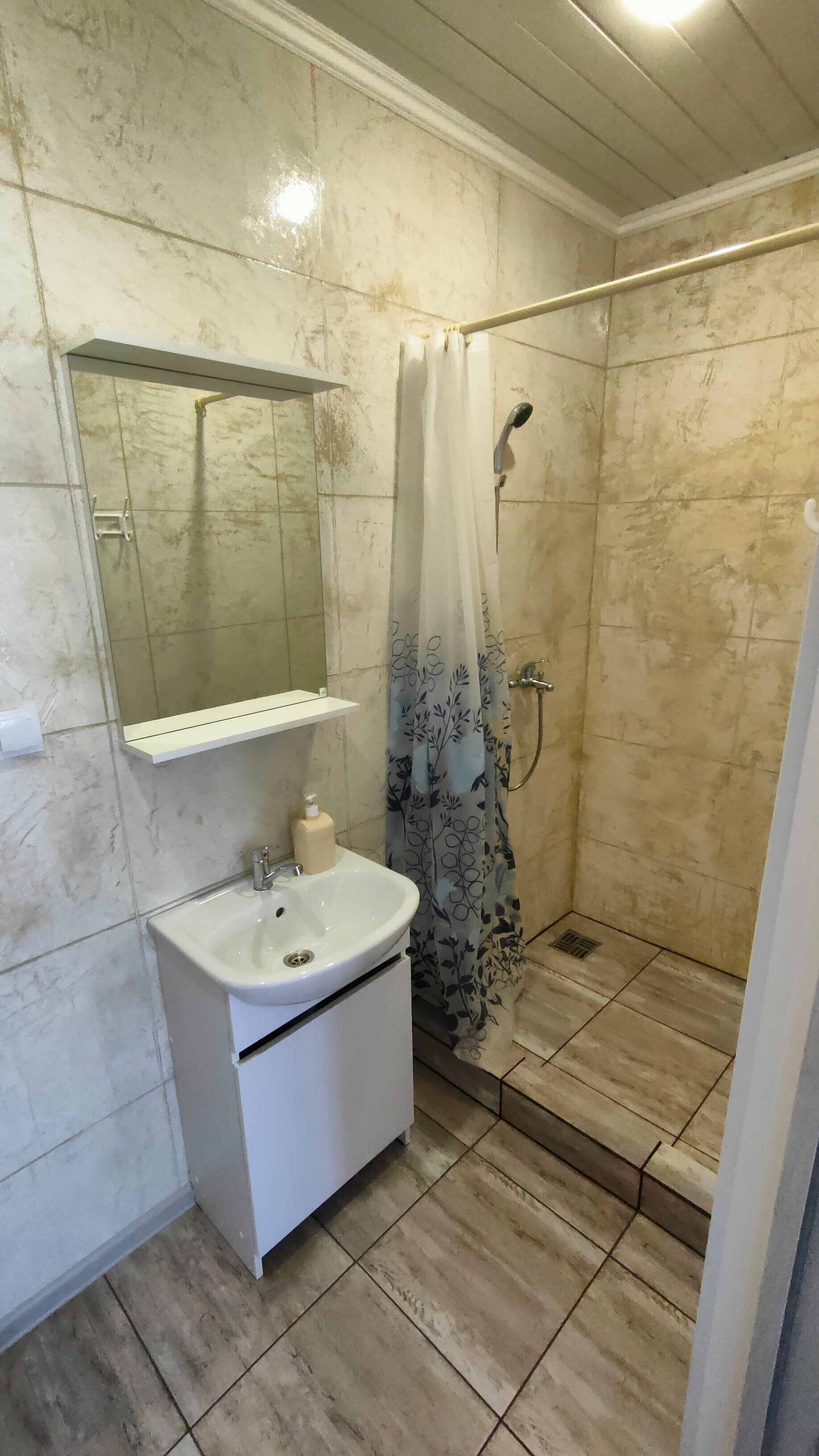 Двухместный номер с 1 кроватью и собственной ванной комнатой