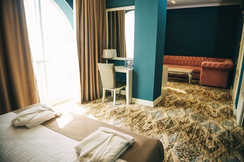 Полулюкс в Emerald Suite