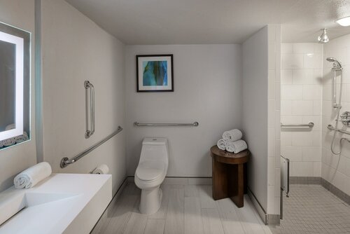 Стандартный номер, 1 двуспальная кровать «Кинг-сайз», для некурящих (Communications) в Crowne Plaza Phoenix - Chandler Golf Resort, an Ihg Hotel