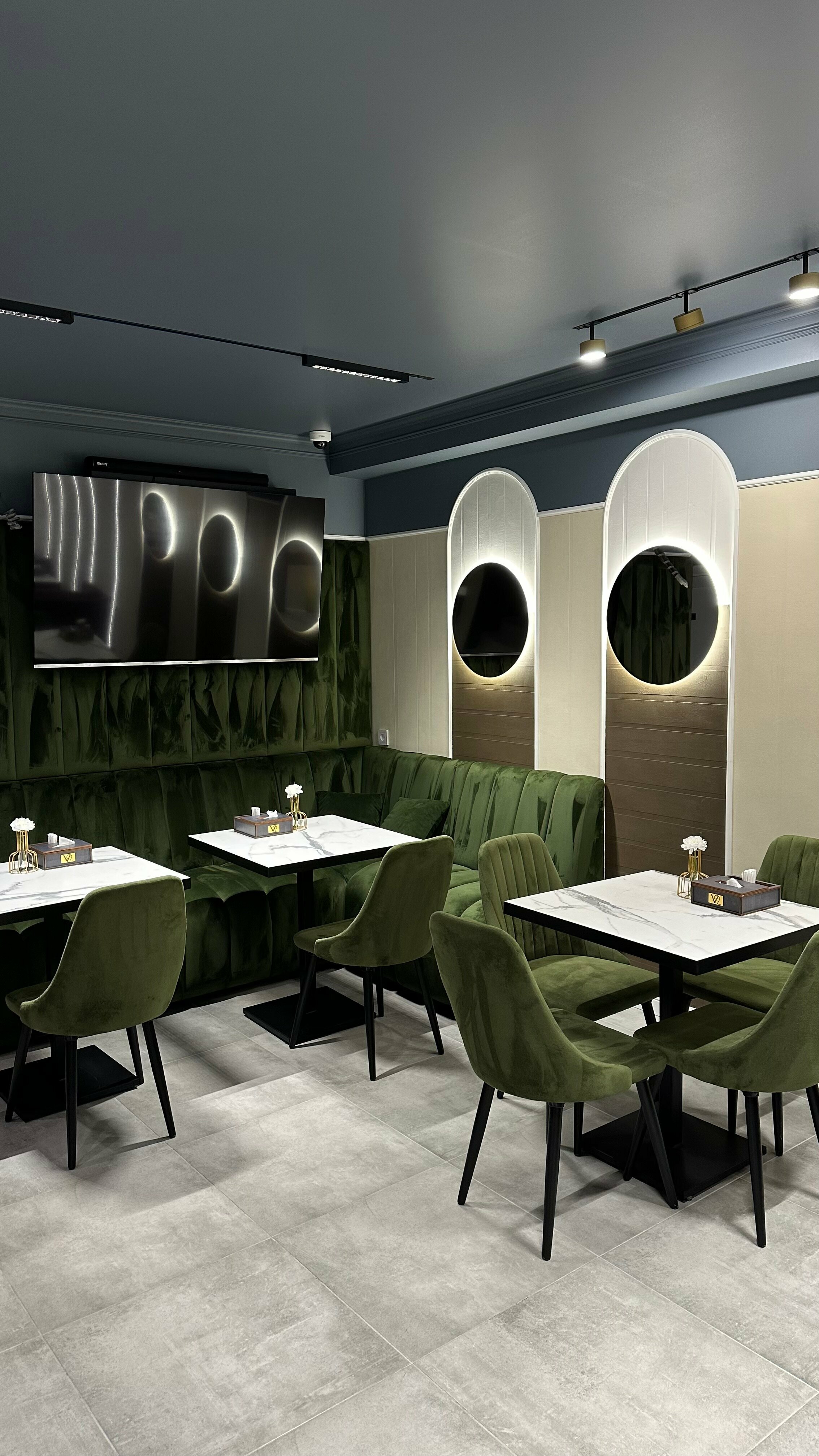 Четырехместный номер с видом на горы