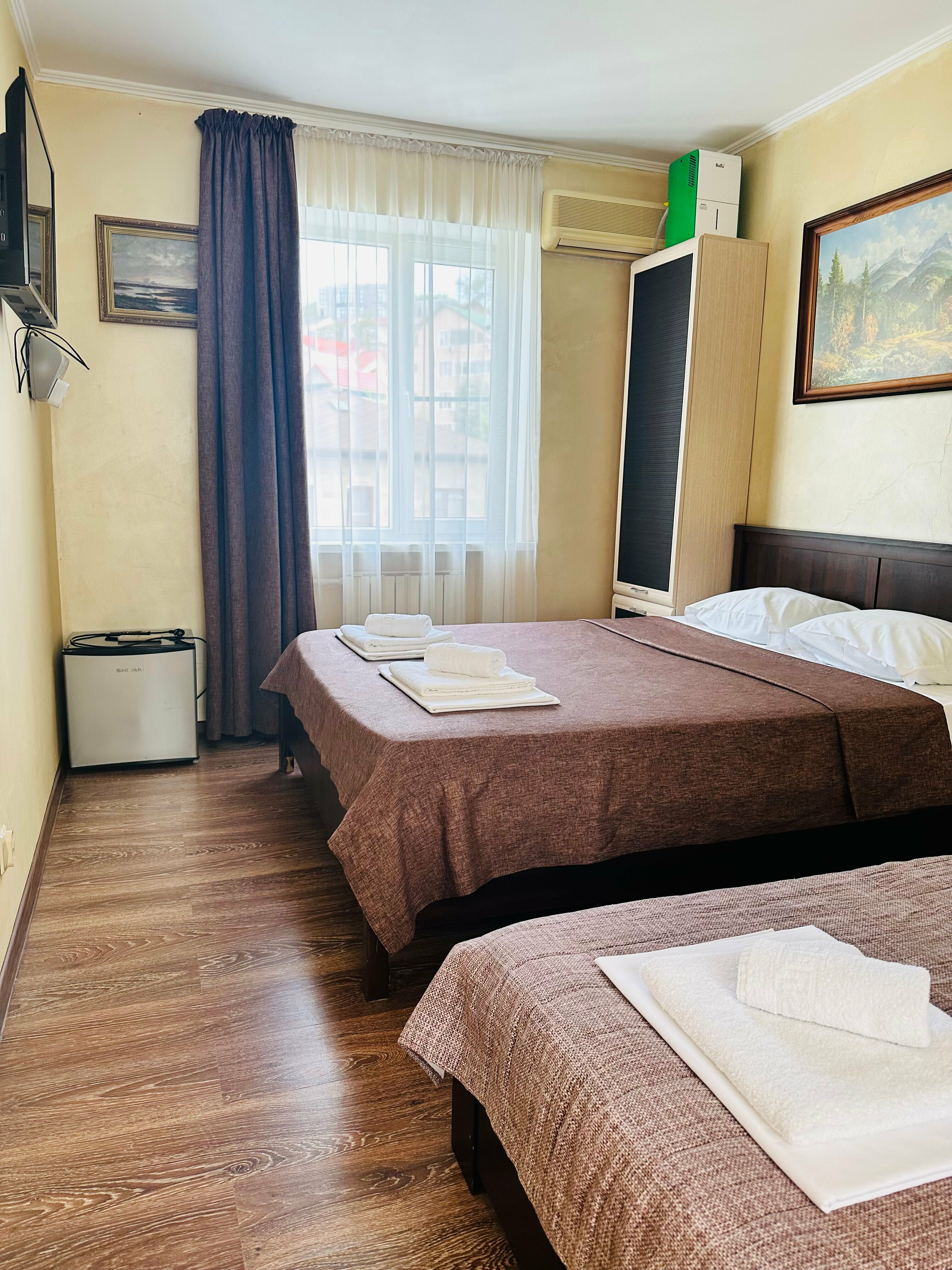 Трехместный номер с основными удобствами