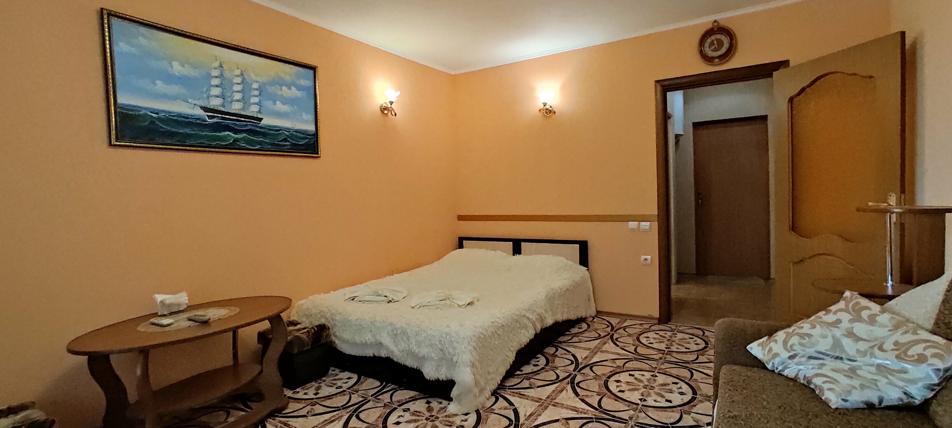 Четырехместный номер с балконом