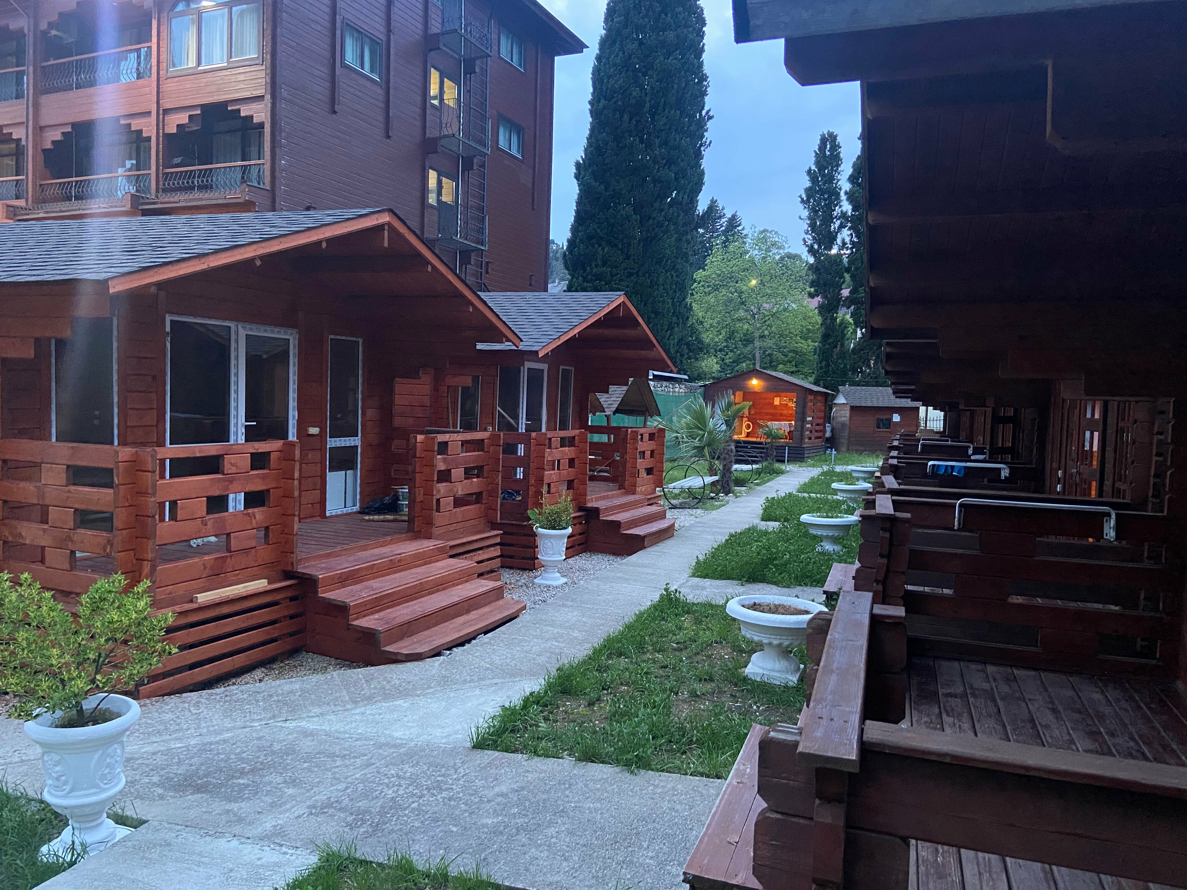 Коттедж с балконом