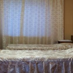 2-комнатный номер эконом с 4 односпальными кроватями (с завтраком) в Горняк