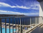 Номер, вид на залив в Paradise Bay Resort