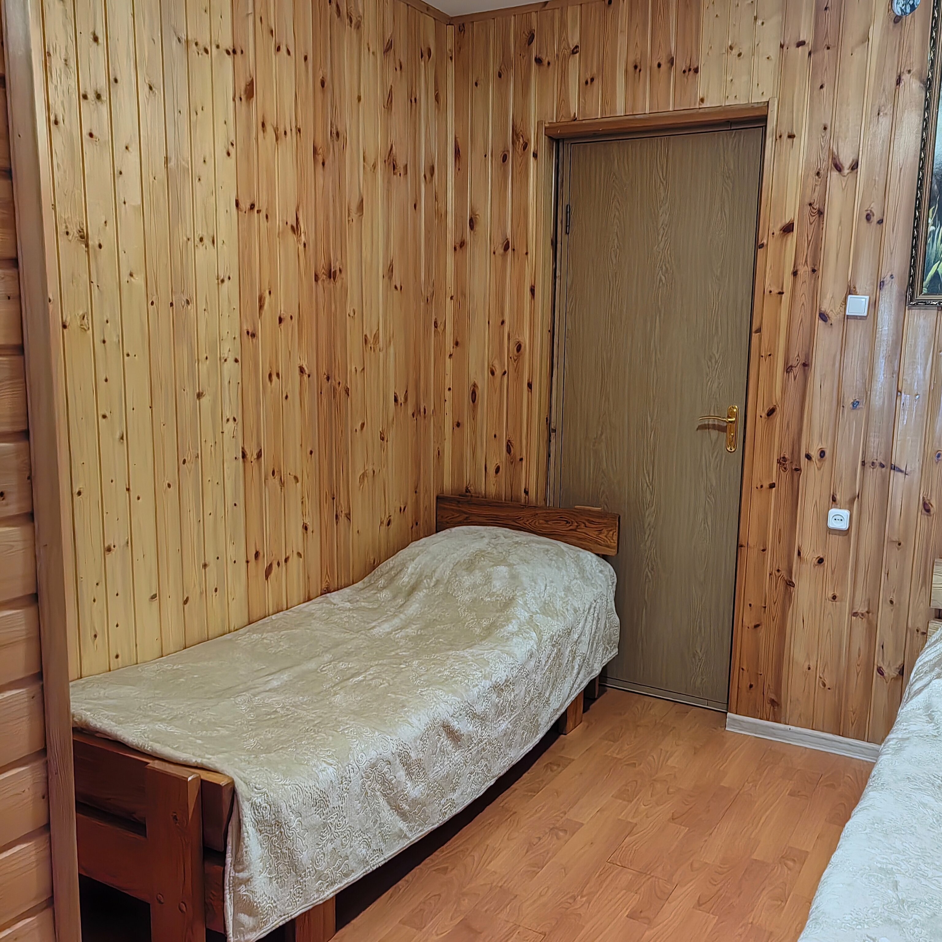 Трехместный номер «Комфорт» с душем