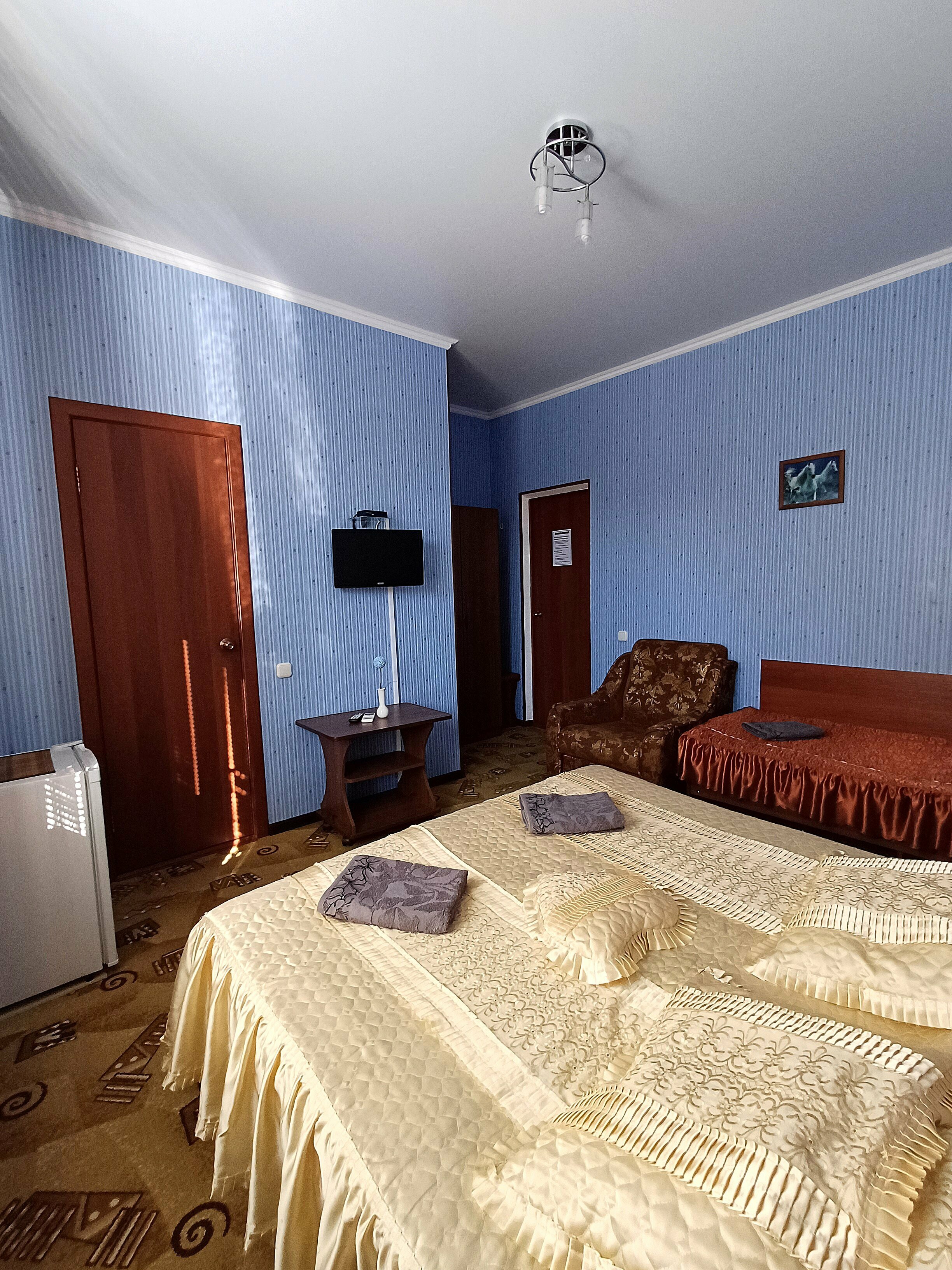 Улучшенный трехместный номер