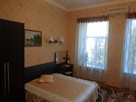 Cемейный номер с собственной ванной комнатой в Аппартаменты в курортном центре Евпатории