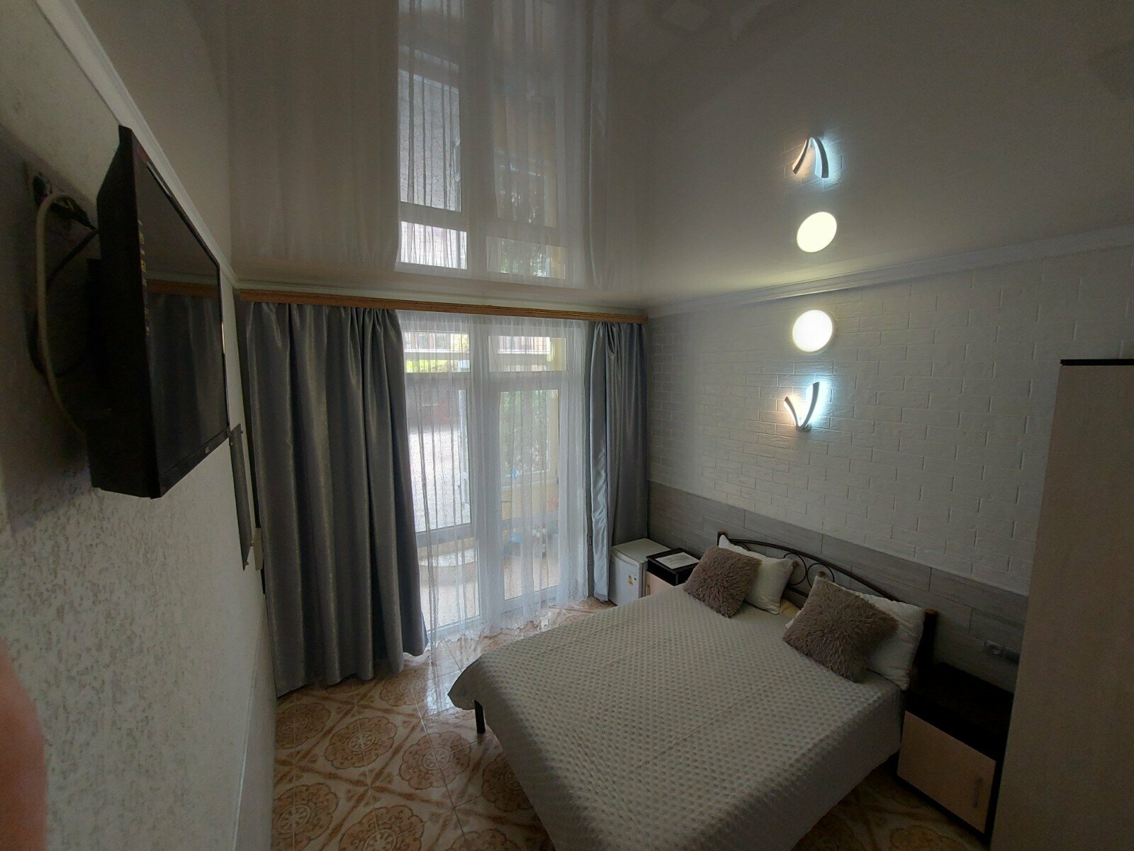 Улучшенный трехместный номер