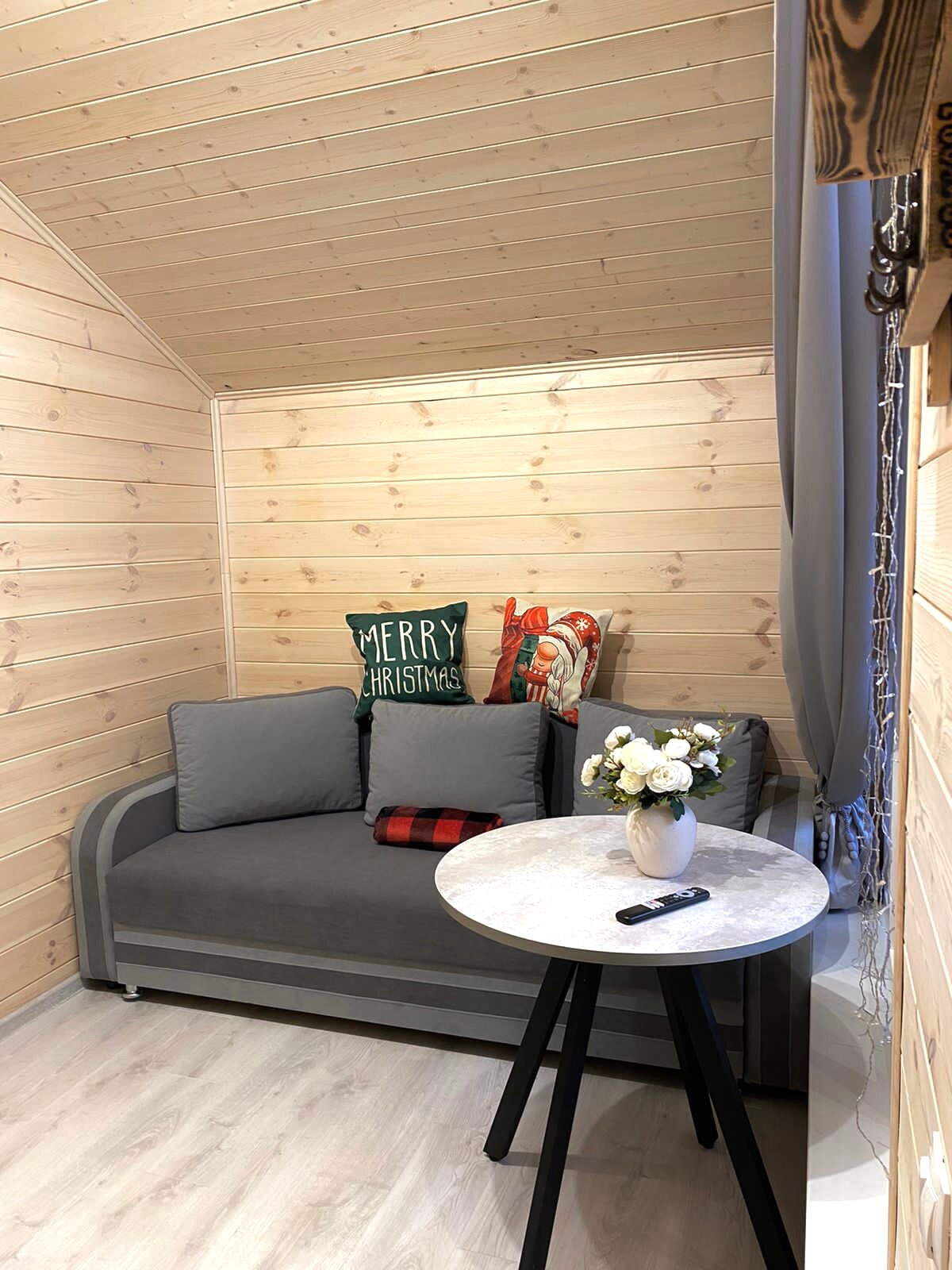 Четырехместный номер с видом на горы