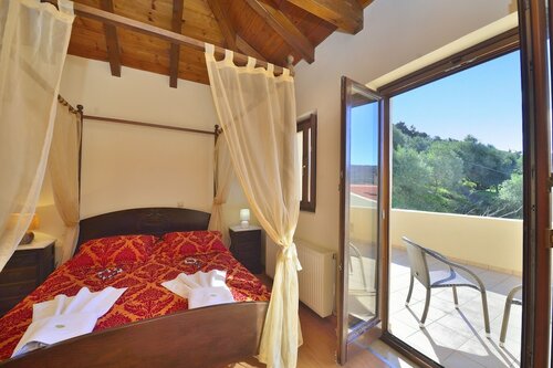 Executive Suite, 1 Queen Bed, Sea View (Giasemi) в Maria Villas