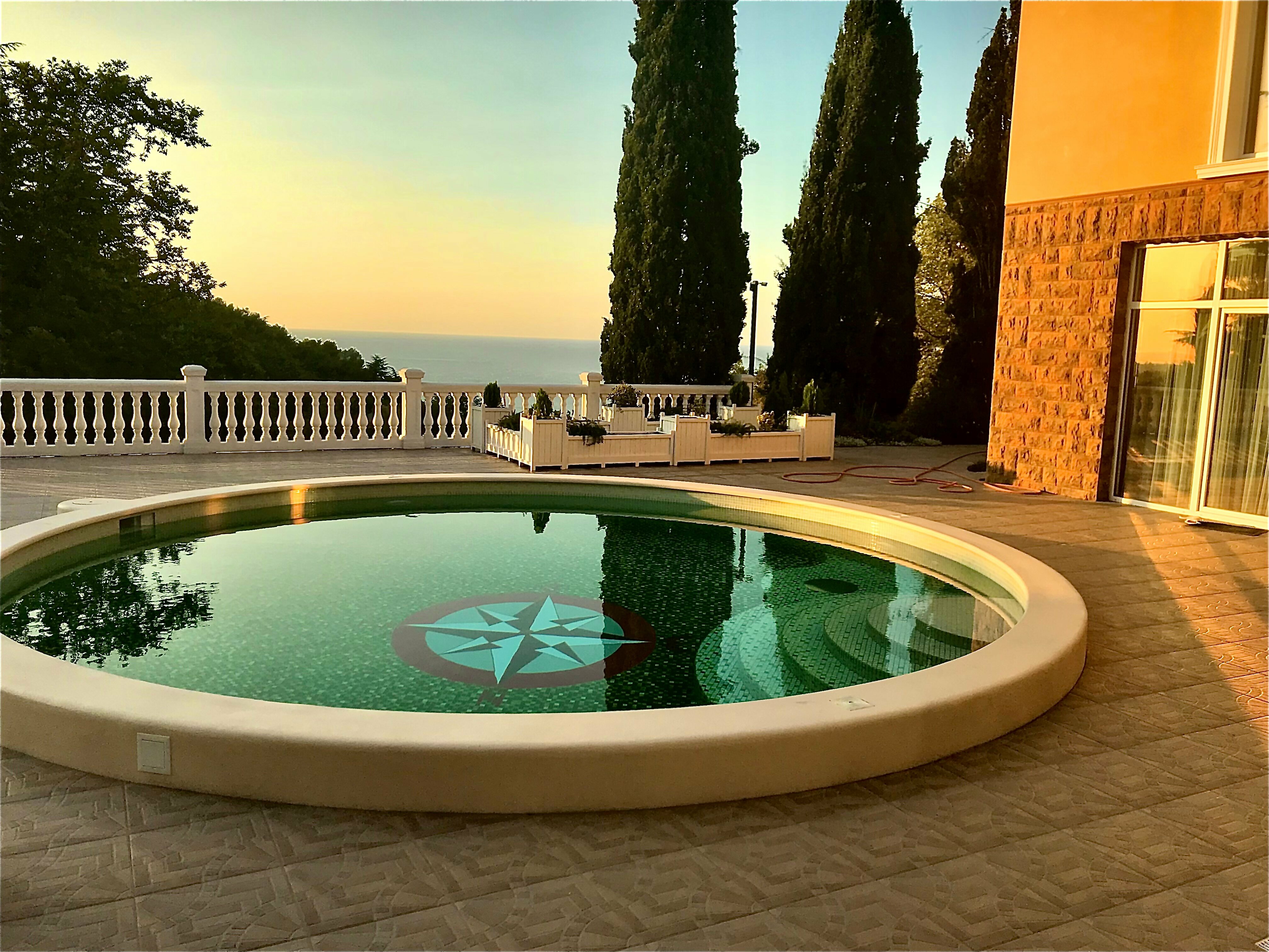 Двухместный номер Делюкс с 1 кроватью и боковым видом на море