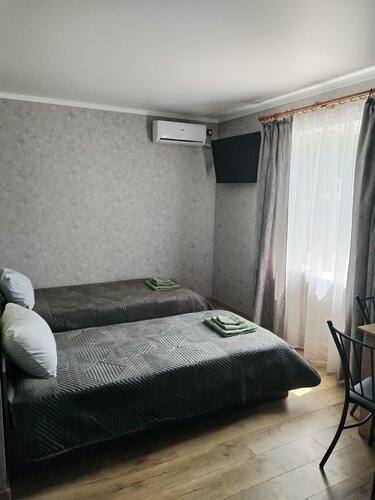 Трехместный номер с общим туалетом