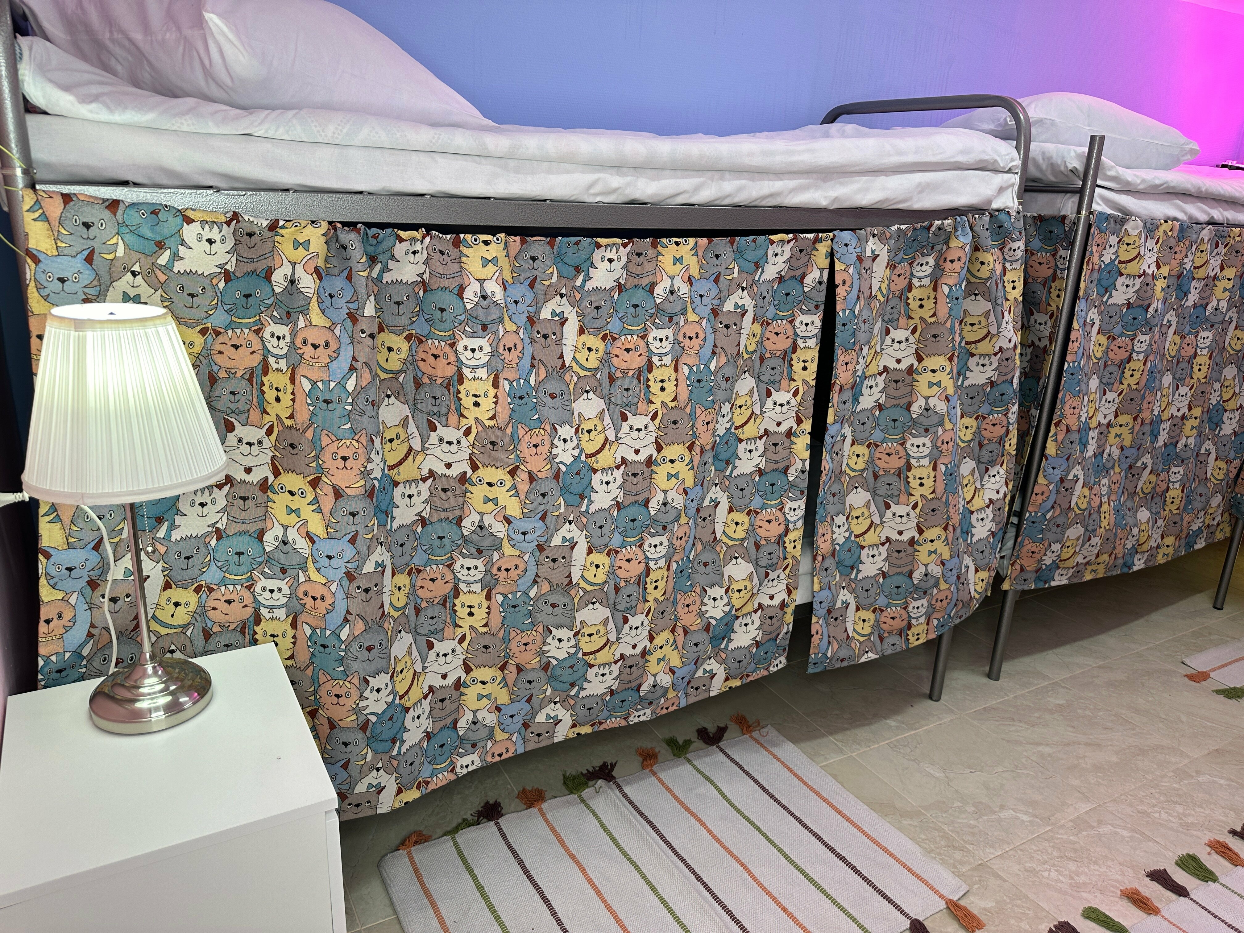 Кровать в общем номере для женщин с 4 кроватями