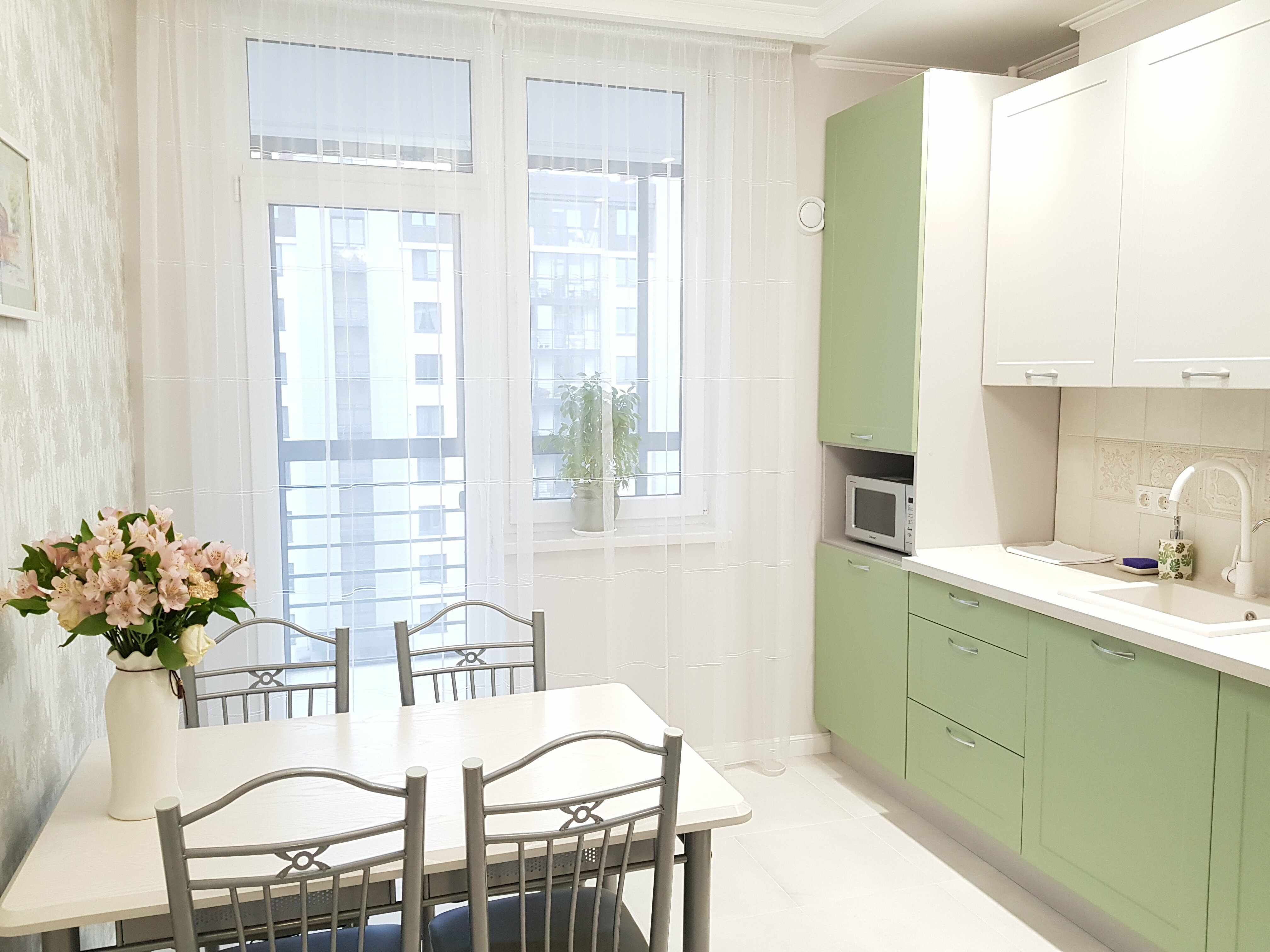 Четырехместный номер с балконом