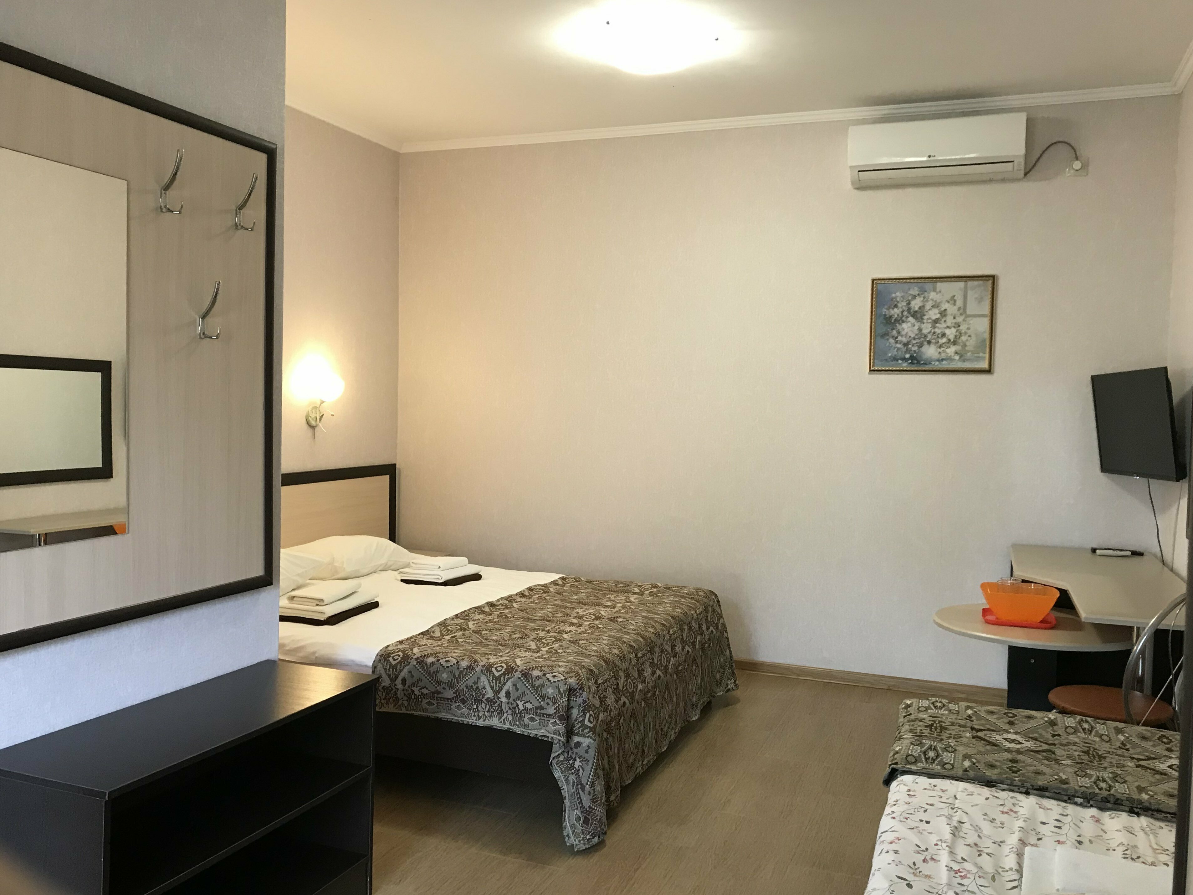 Трехместный номер с террасой