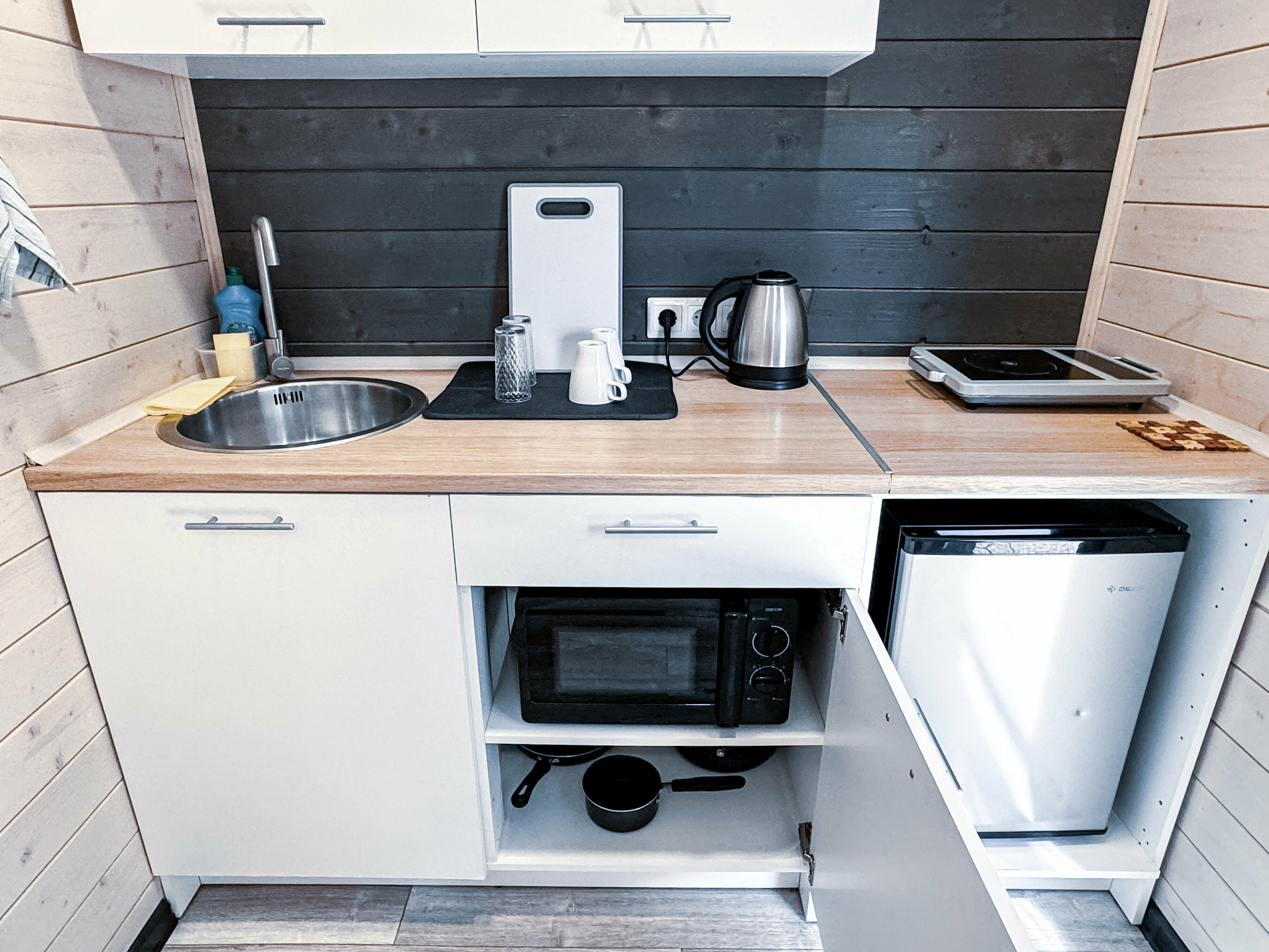 Трехместный номер «Комфорт» с душем