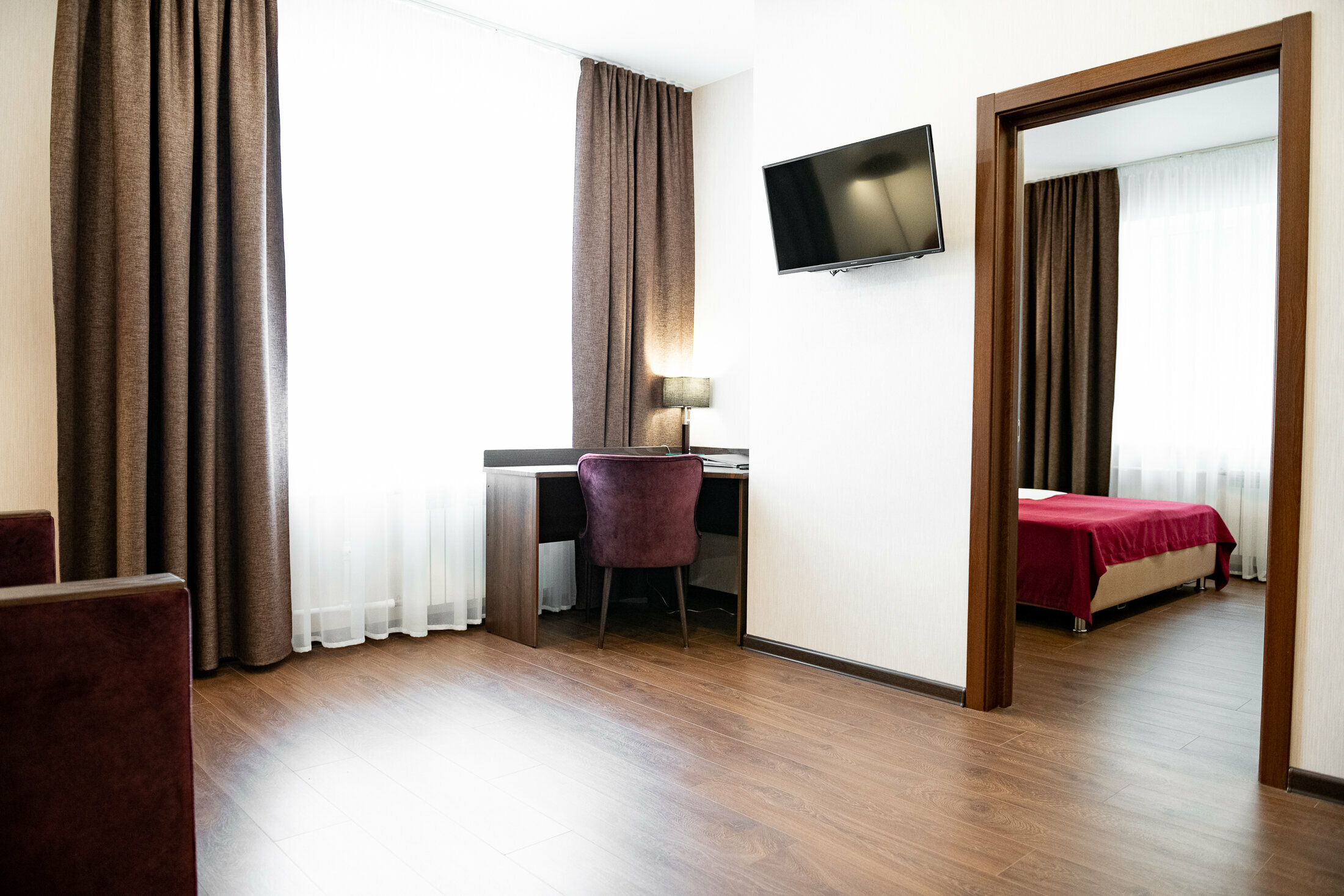 Люкс с кроватью размера «king-size» и гидромассажной ванной