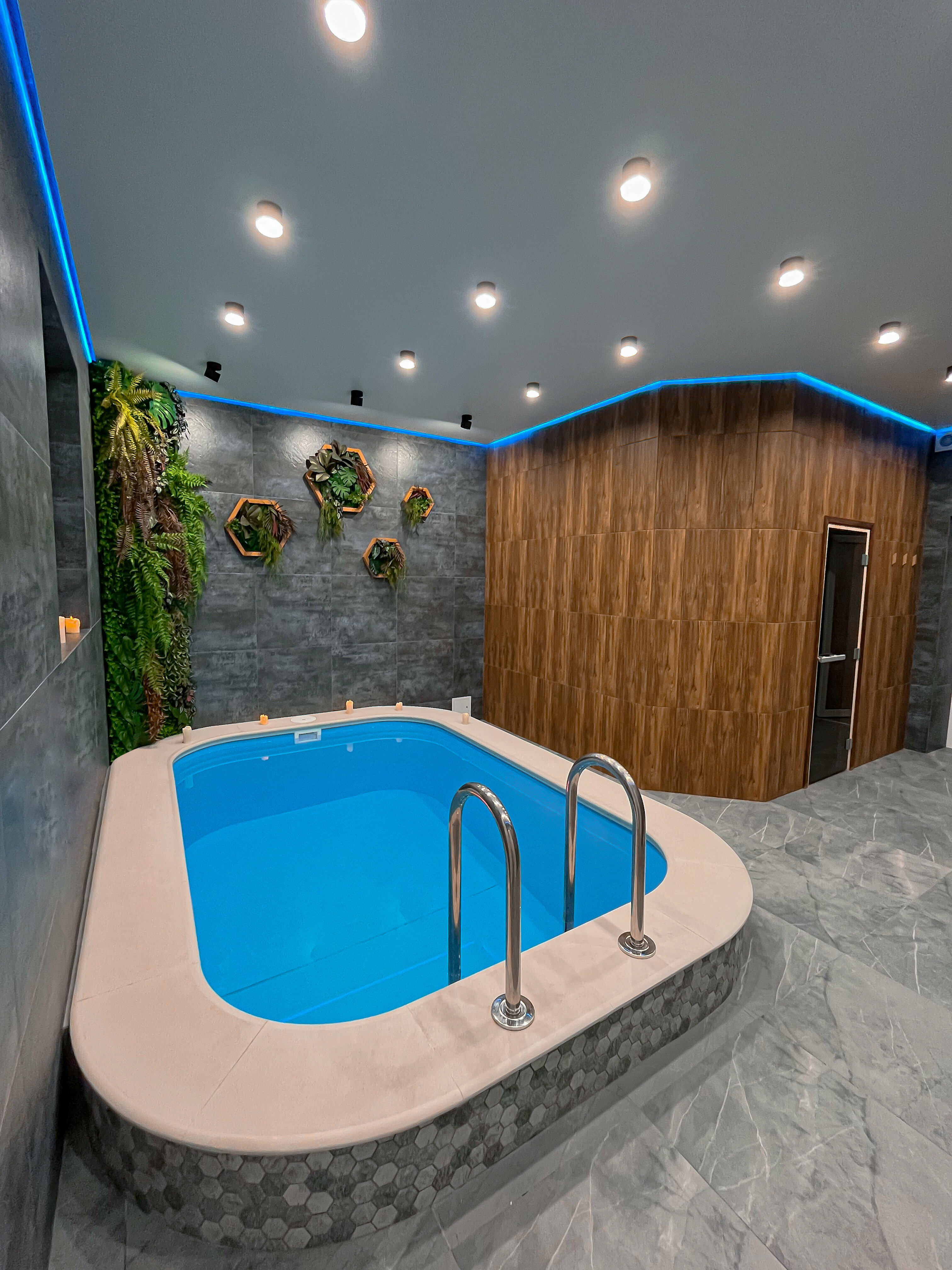 Коттедж с собственным бассейном