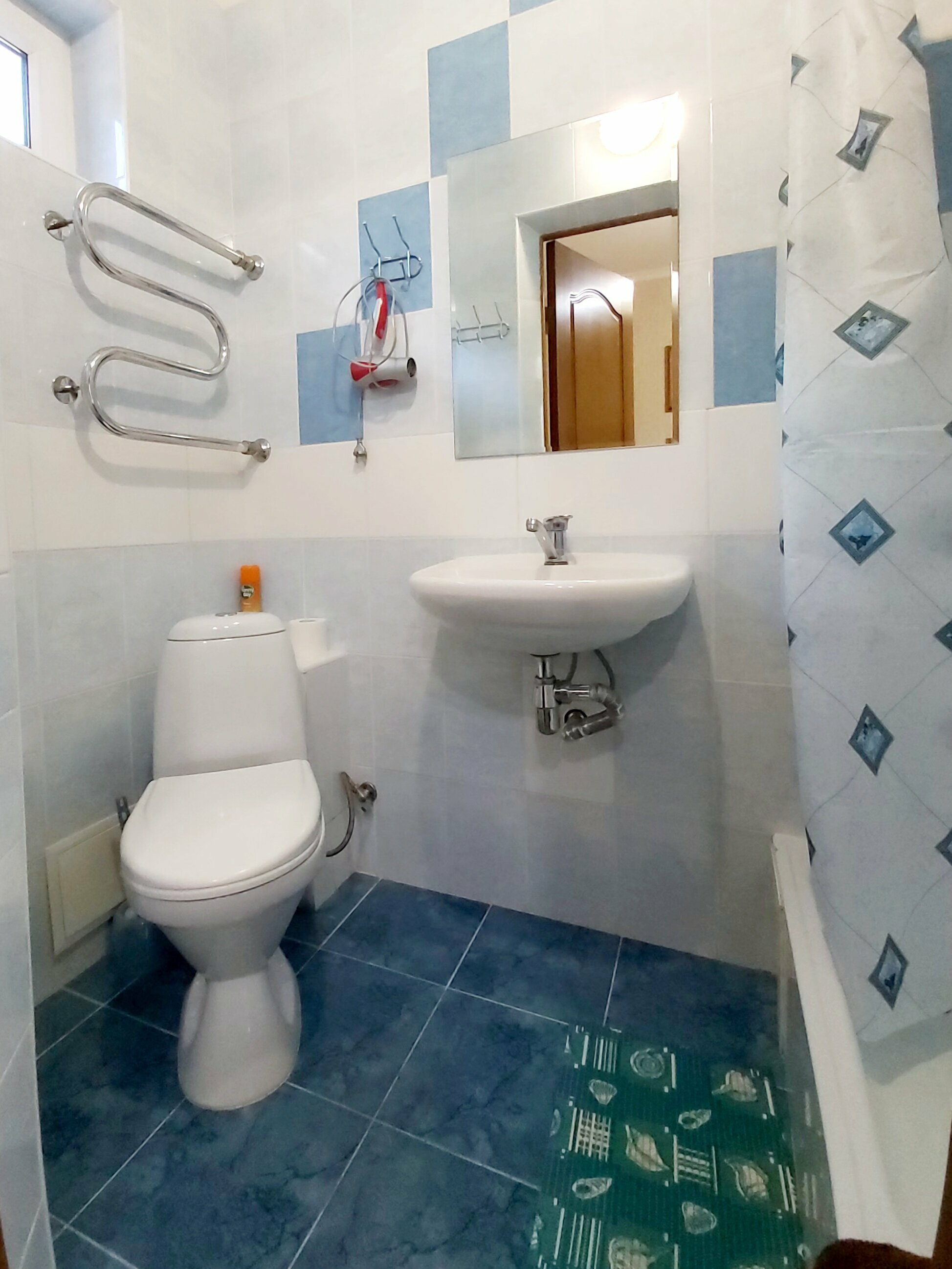 Небольшой двухместный номер с 1 кроватью