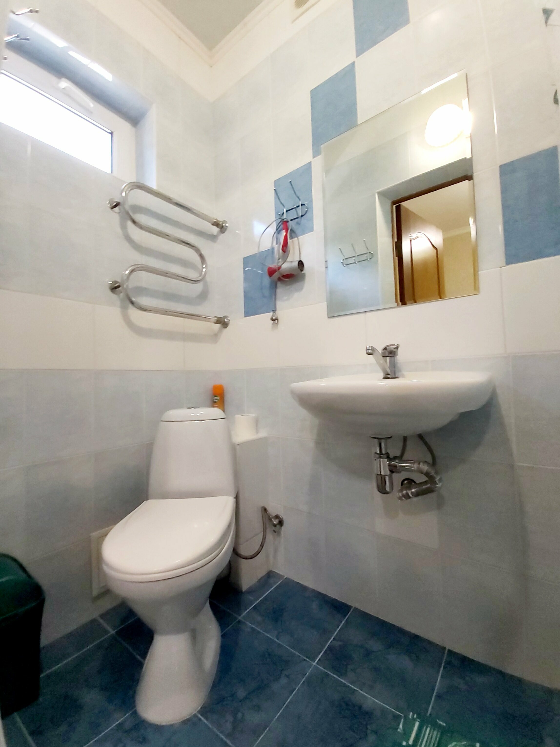 Небольшой двухместный номер с 1 кроватью