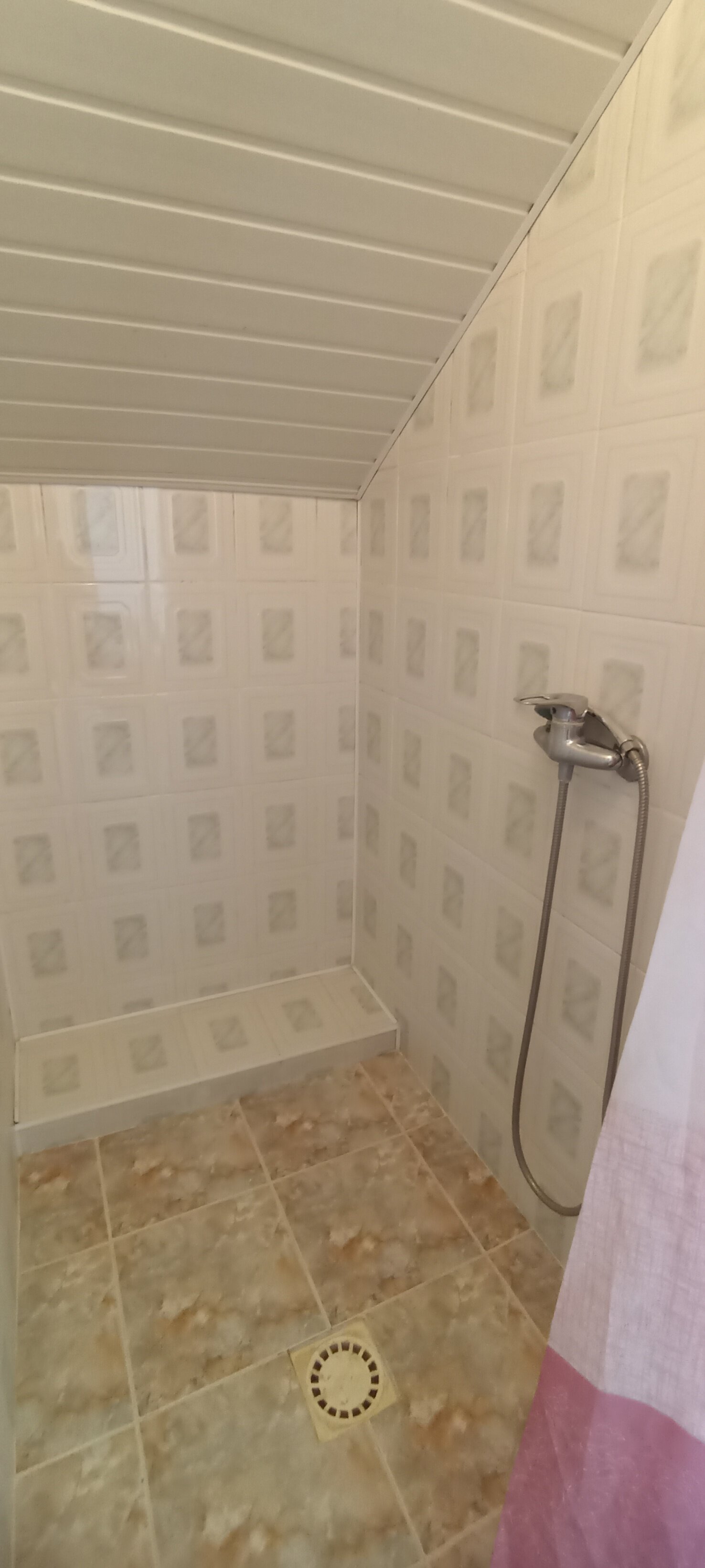 Трехместный номер эконом-класса